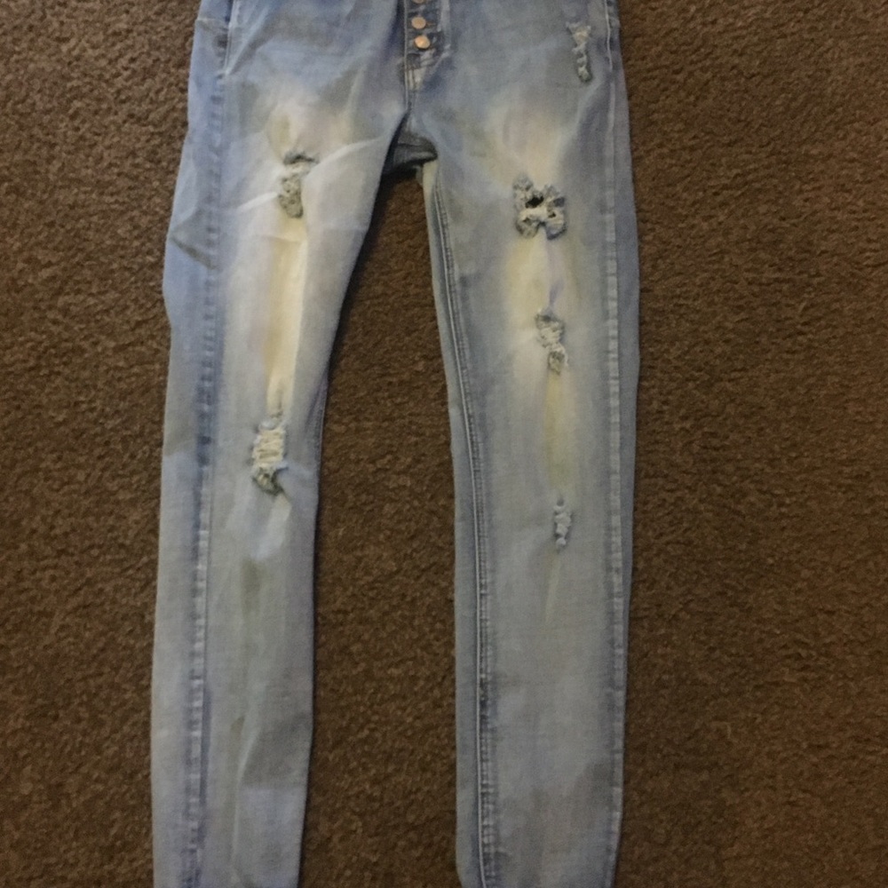 Clothes - Picture 13 of 16